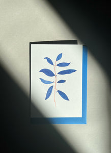 Grusskarte "Blaue Nachtblume"