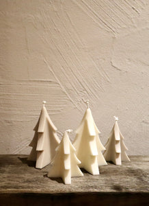 Candle `christmas tree` in two colours